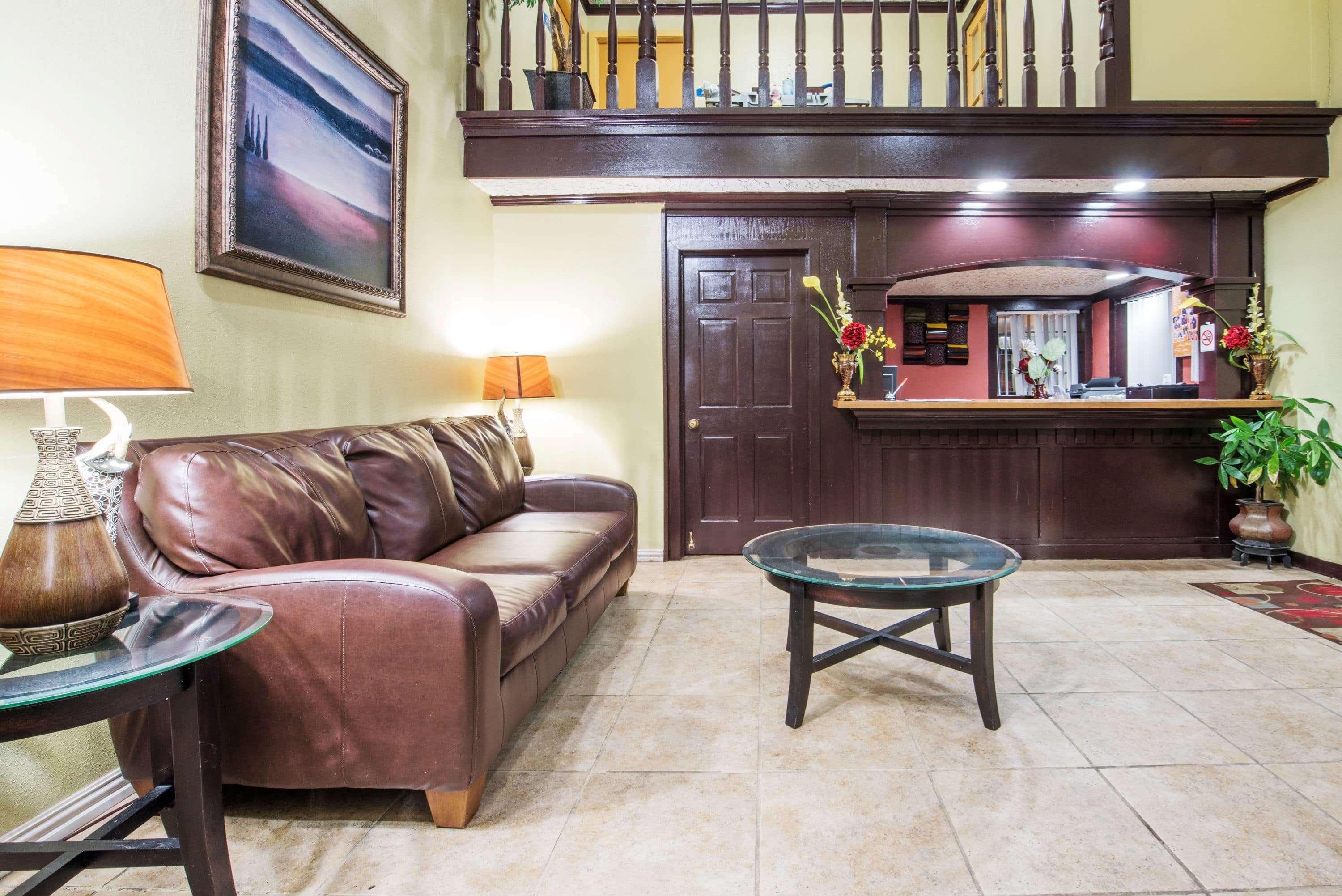 Howard Johnson By Wyndham San Marcos Bagian luar foto