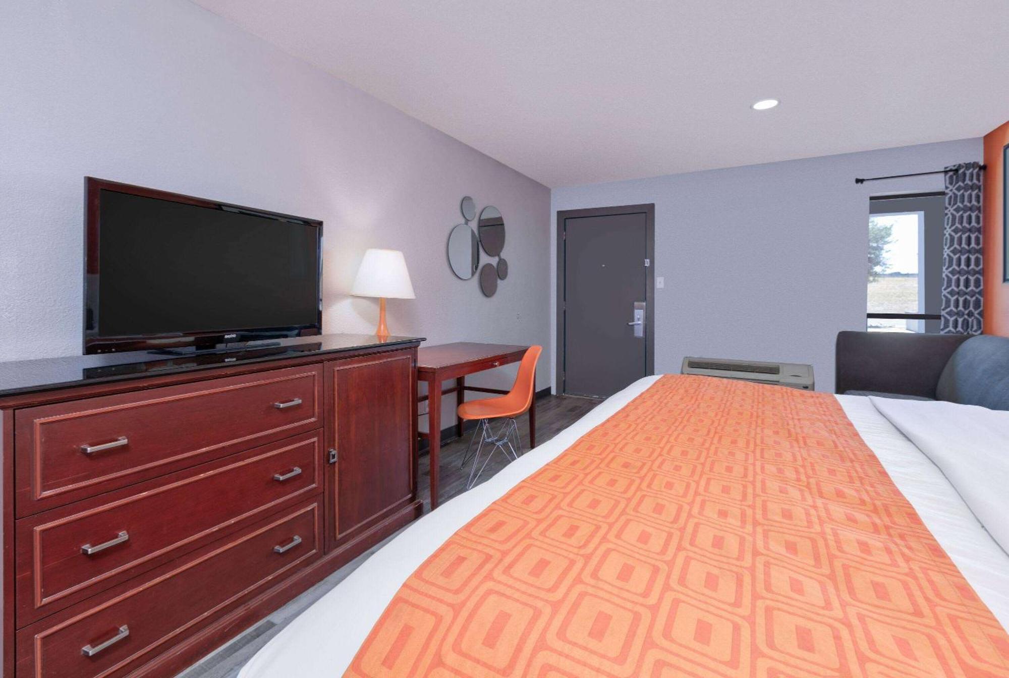 Howard Johnson By Wyndham San Marcos Bagian luar foto