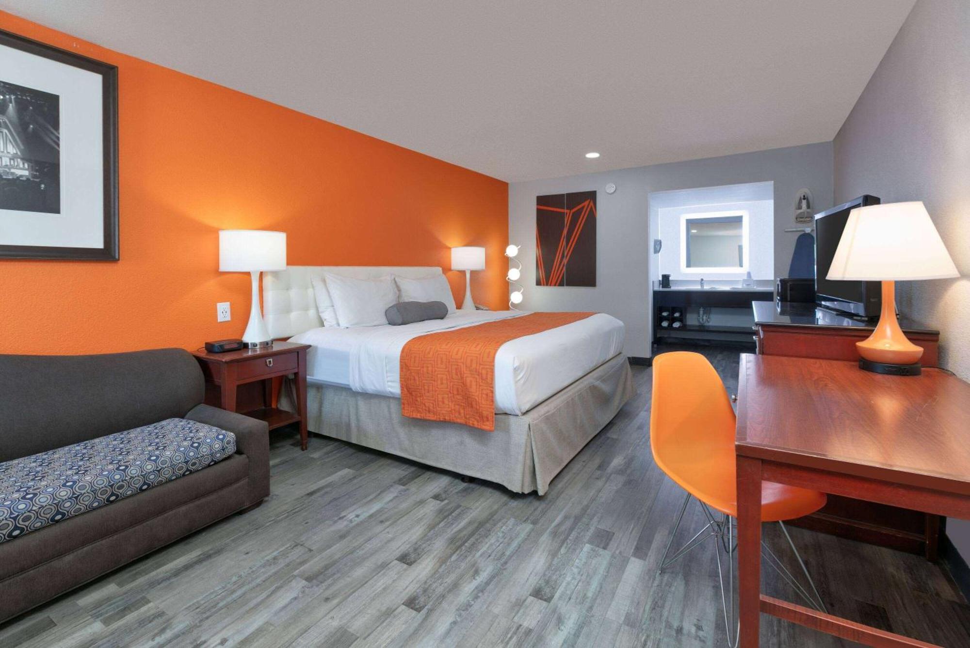 Howard Johnson By Wyndham San Marcos Bagian luar foto